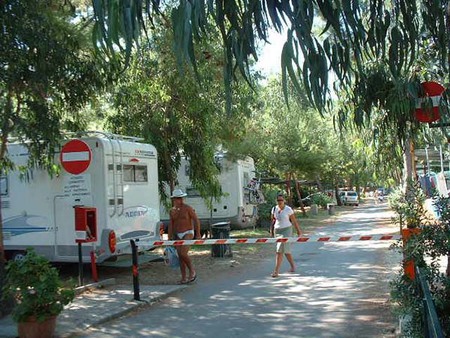 sosta camper con luce vieste marina